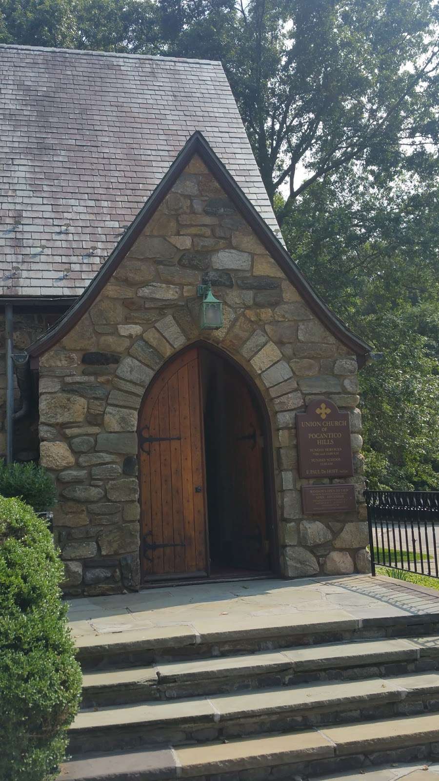 Union Church of Pocantico Hills | 555 Bedford Rd, Tarrytown, NY 10591, USA | Phone: (914) 366-6900