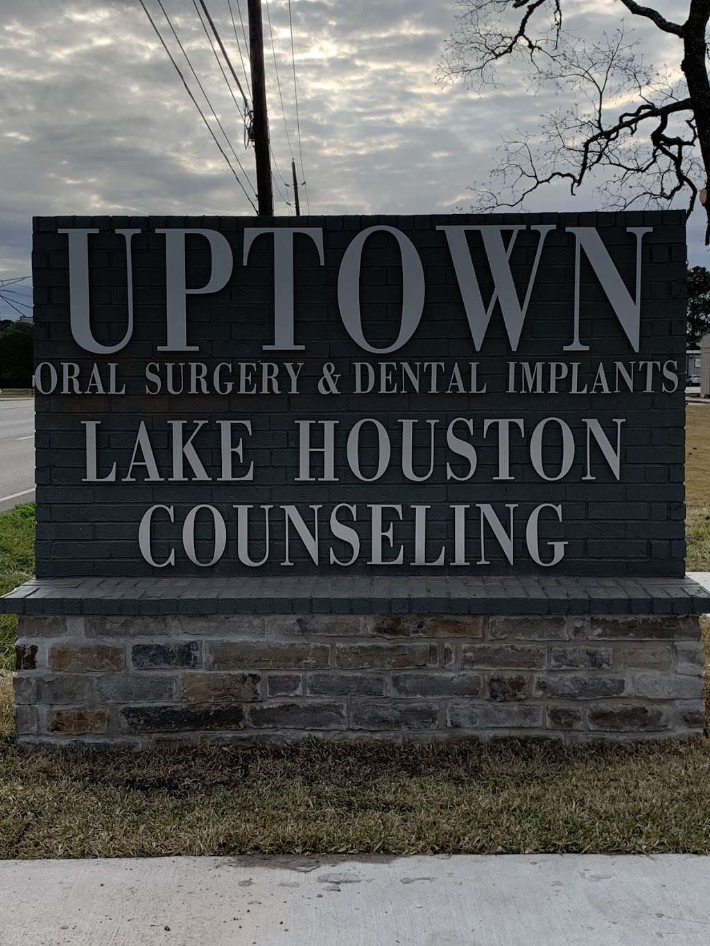 Uptown Oral Surgery & Dental Implants | Atascocita Road, Humble, TX 77396, USA | Phone: (713) 981-0000