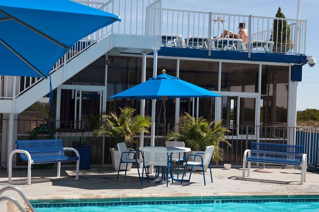 Adventurer Oceanfront Inn | 5401 Ocean Ave, Wildwood, NJ 08260, USA | Phone: (609) 522-0029