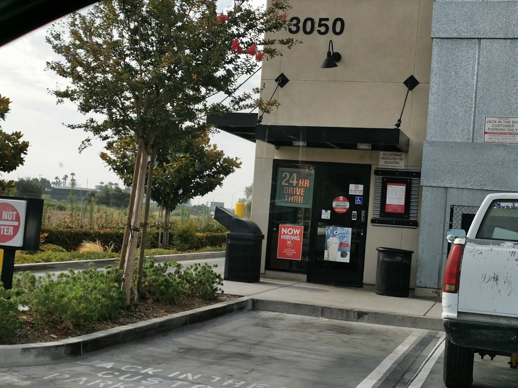 Jack in the Box | 3050 W Chapman Ave, Orange, CA 92868, USA | Phone: (714) 634-3686