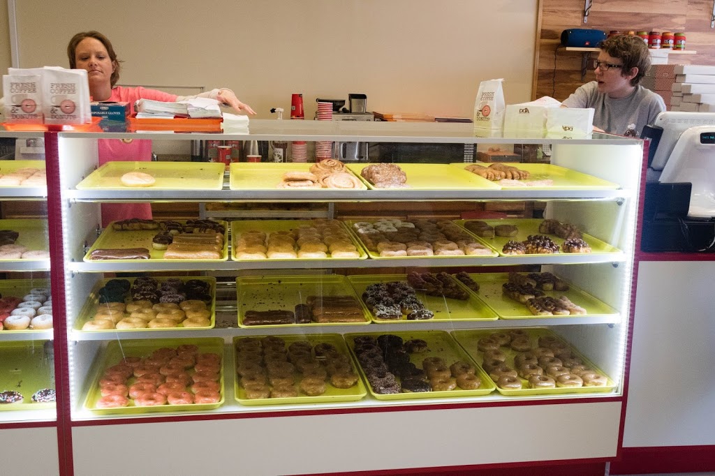 Castle Rock Donuts & Bakery | 300 W Allen St, Castle Rock, CO 80108, USA | Phone: (303) 663-3817