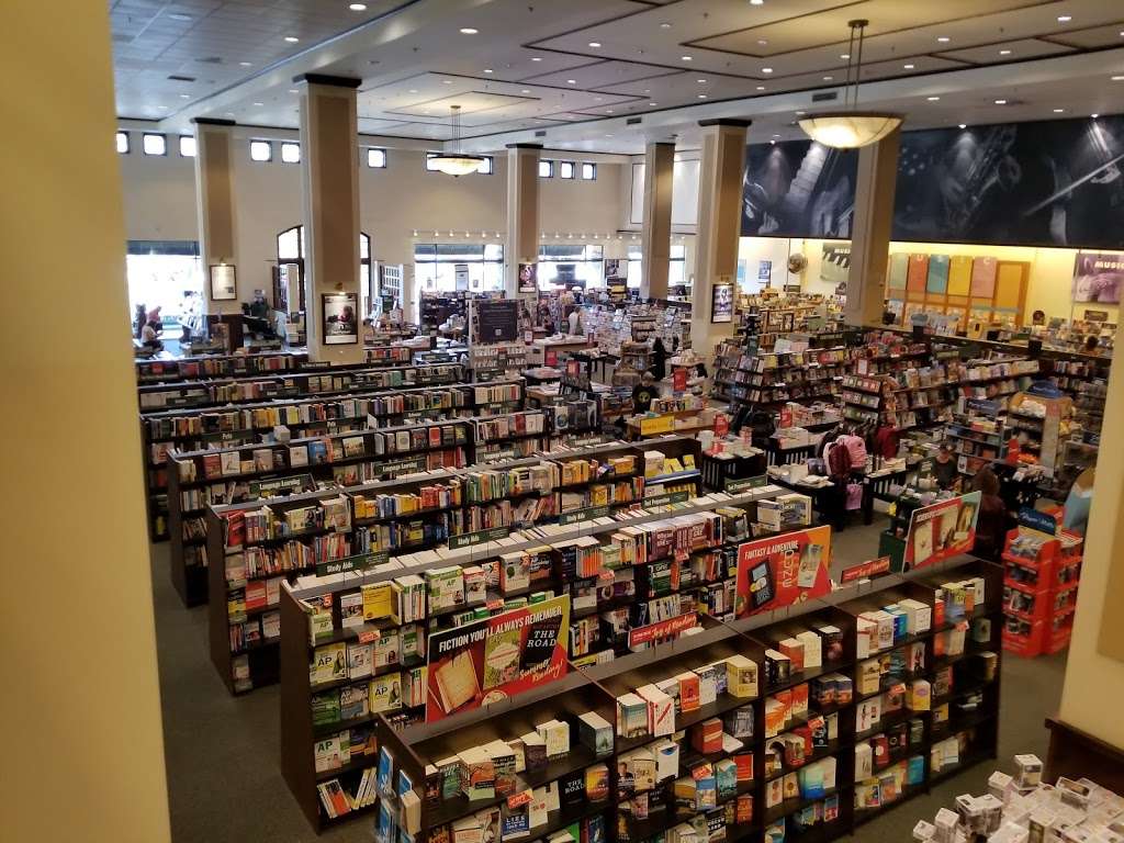 Barnes & Noble | 160 S Westlake Blvd, Thousand Oaks, CA 91362, USA | Phone: (805) 446-2820