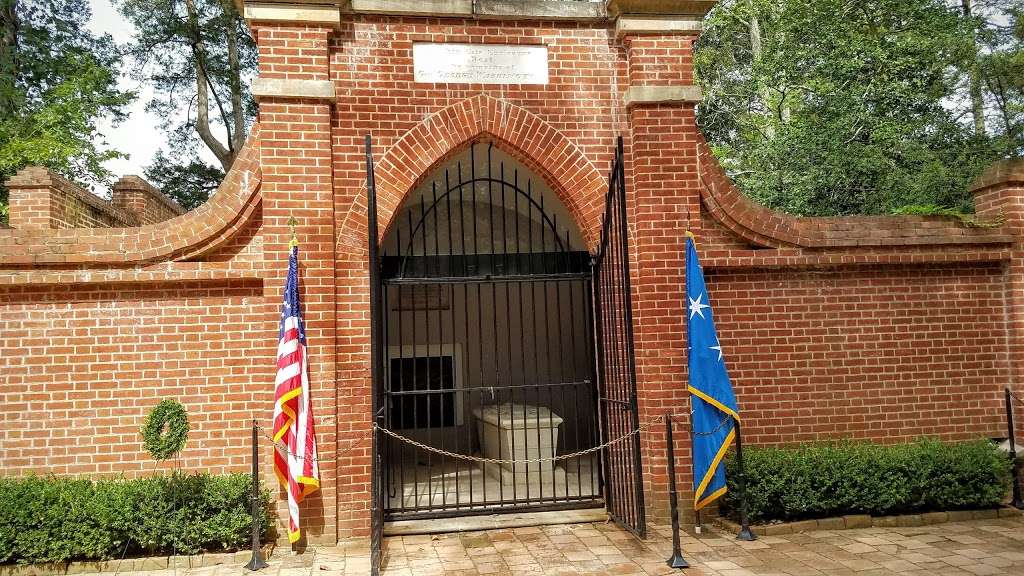 Washington Family Tomb | Alexandria, VA 22309, USA