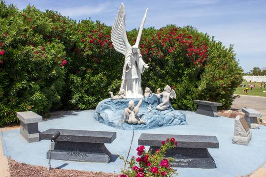 East Lawn Palms Cemetery | 5801 E Grant Rd, Tucson, AZ 85712, USA | Phone: (520) 886-5561