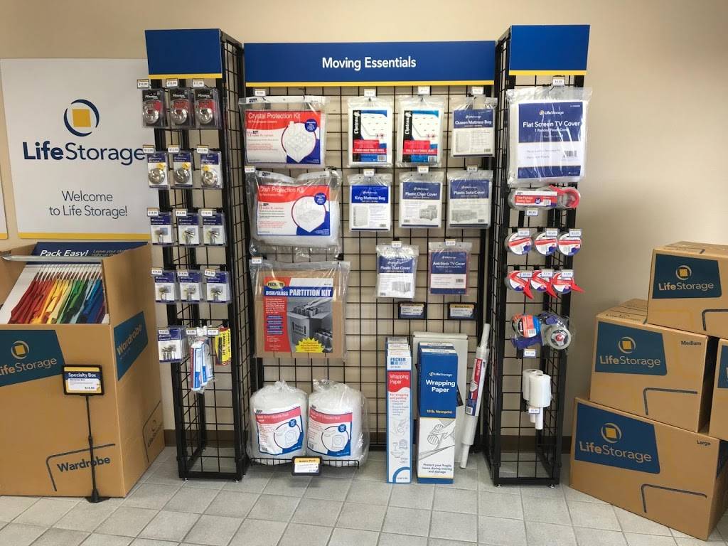 Life Storage - North Las Vegas | 4480 Berg St, North Las Vegas, NV 89081, USA | Phone: (702) 550-0132