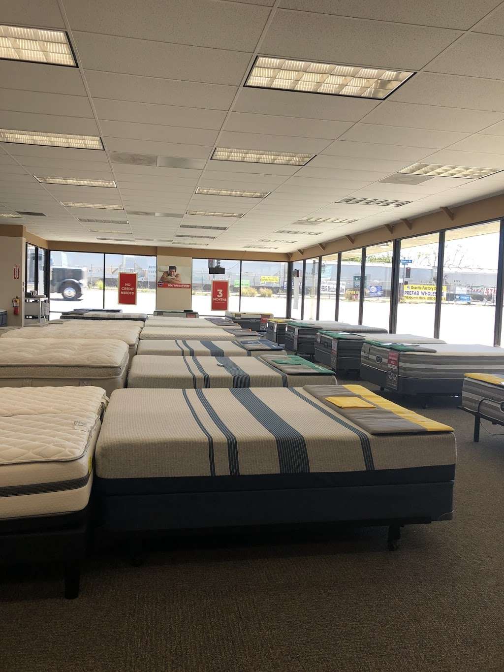 Mattress Firm Miramar West | 7092 Miramar Rd Ste 124-125, San Diego, CA 92121, USA | Phone: (858) 693-4178