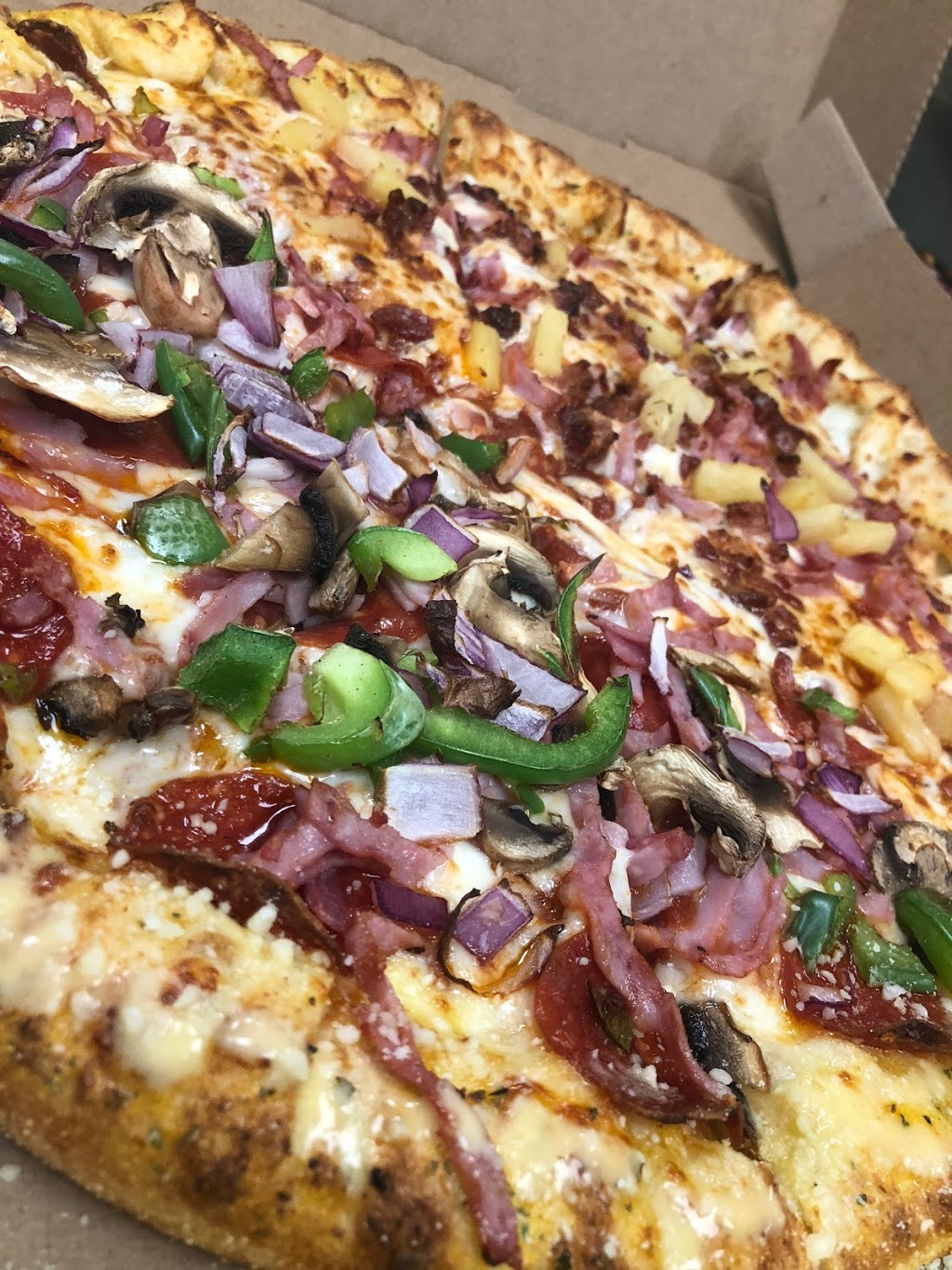 Hungry Howies Pizza | 13548 Beechnut St #800, Houston, TX 77083, USA | Phone: (346) 214-1010