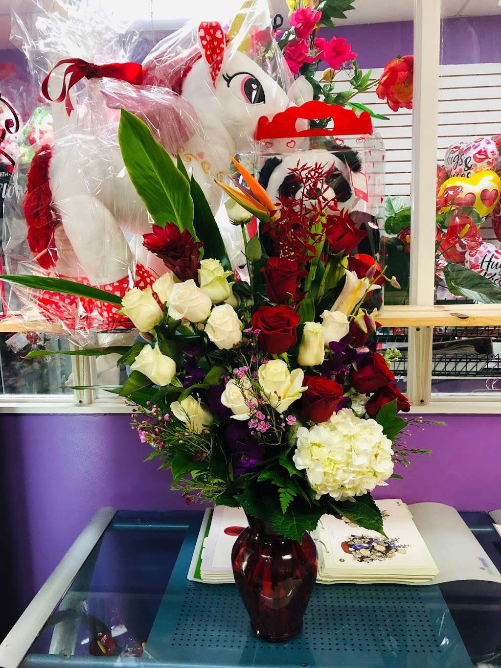 Barbs Iris Floral Boutique | 3905, 727 W Mt Houston Rd, Houston, TX 77038 | Phone: (281) 820-2294