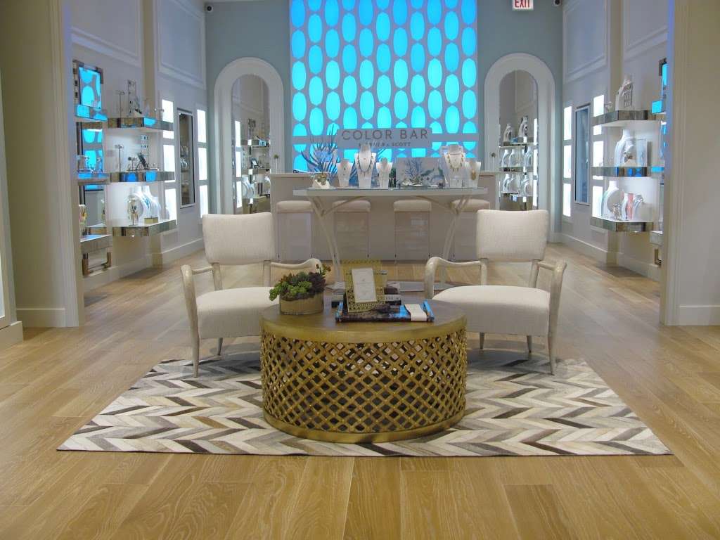 Kendra Scott | 167 Oakbrook Center, Oak Brook, IL 60523, USA | Phone: (630) 686-9110