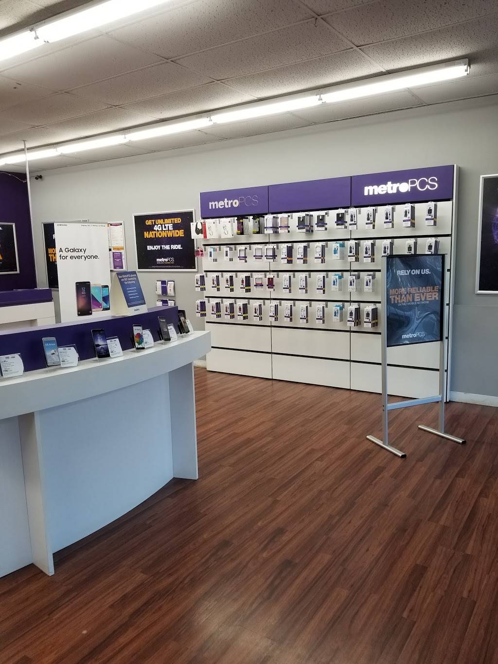 Metro by T-Mobile | 3199 Coleman Rd, Memphis, TN 38128, USA | Phone: (901) 249-2827