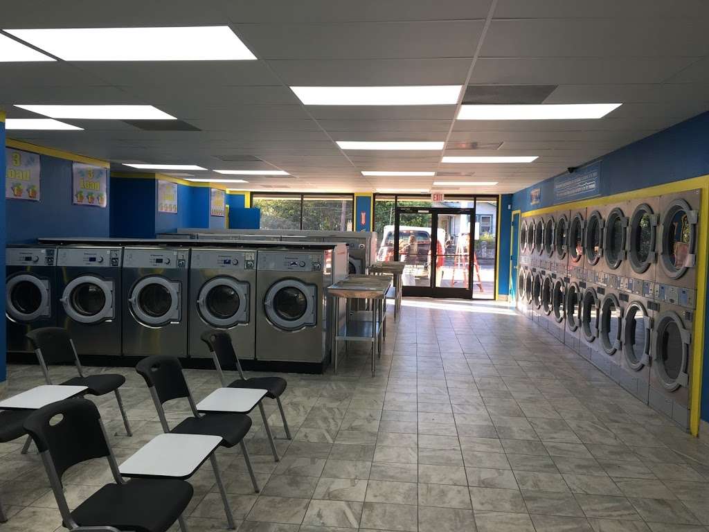 Malone Laundromat | 621 W Malone Ave, San Antonio, TX 78225 | Phone: (210) 531-0520