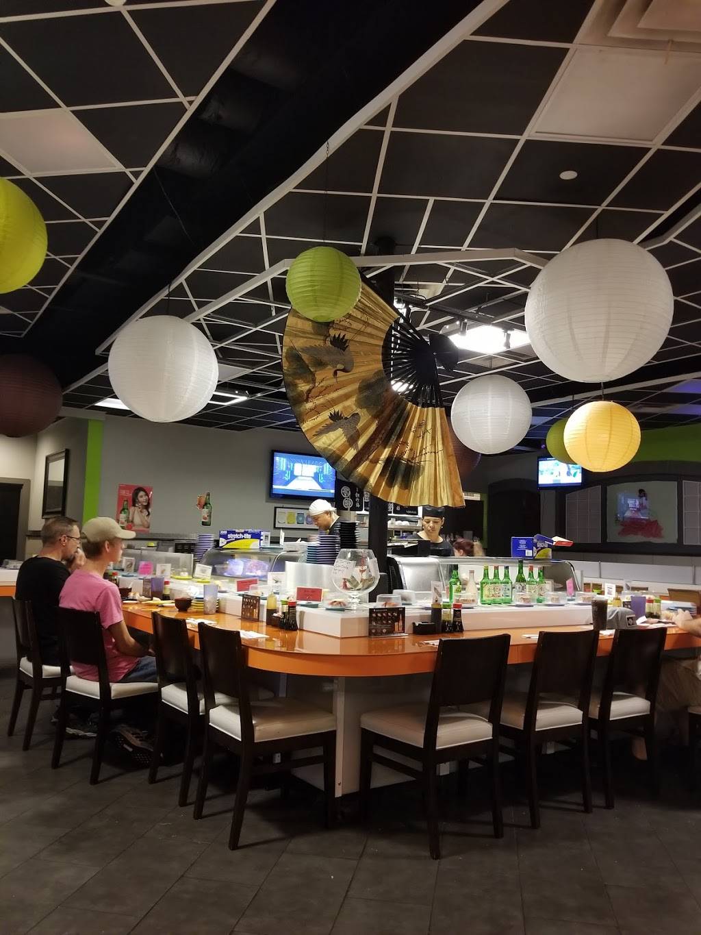 Ahi Revolving Sushi | 940 S Gilbert Rd, Gilbert, AZ 85296, USA | Phone: (480) 284-8569