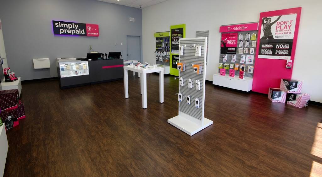 T-Mobile Doral Simply Prepaid | 3655 NW 107th Ave #110, Doral, FL 33178, USA | Phone: (305) 456-0579