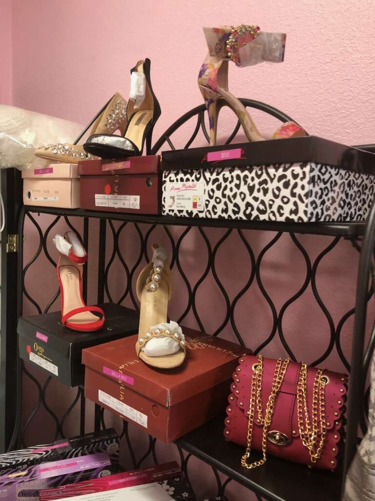 Bella Wigs Boutique | 4855 Warner Rd Suite A-22, Phoenix, AZ 85044, USA | Phone: (480) 268-9447