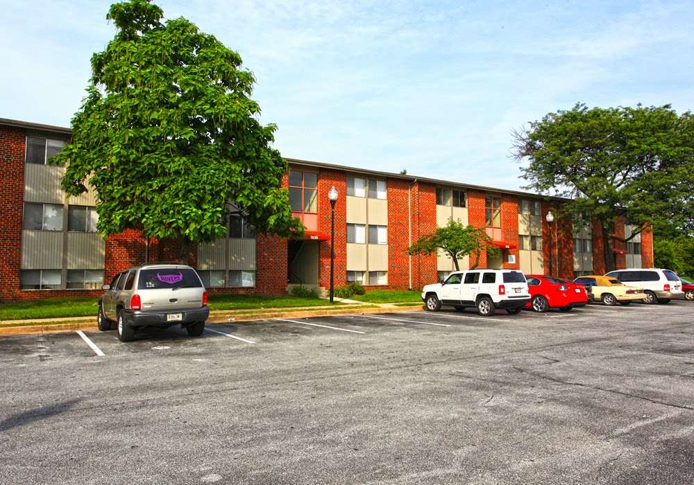 Charlesmont Apartment Homes | 3000 Wallford Dr, Dundalk, MD 21222, USA | Phone: (410) 216-4132