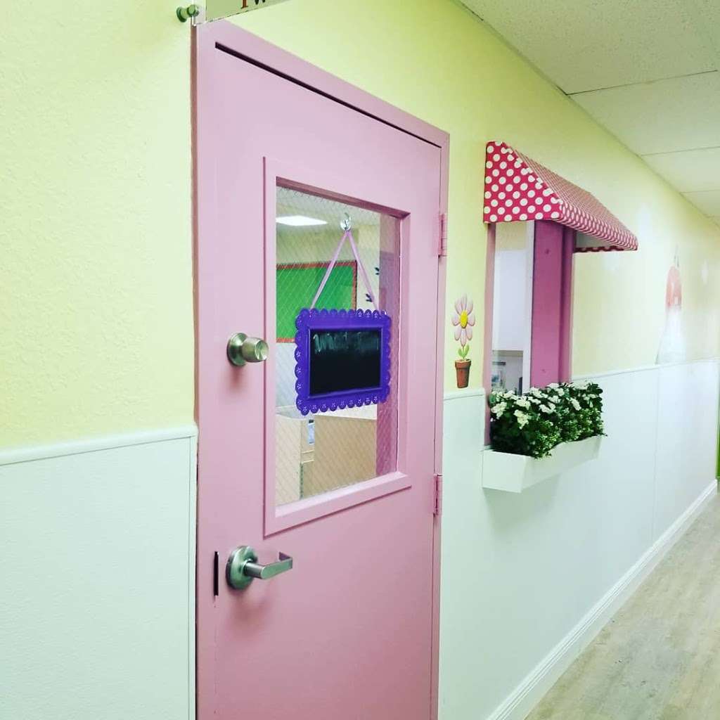 Home Away From Home | 6661 W Boynton Beach Blvd, Boynton Beach, FL 33437, USA | Phone: (561) 736-5236