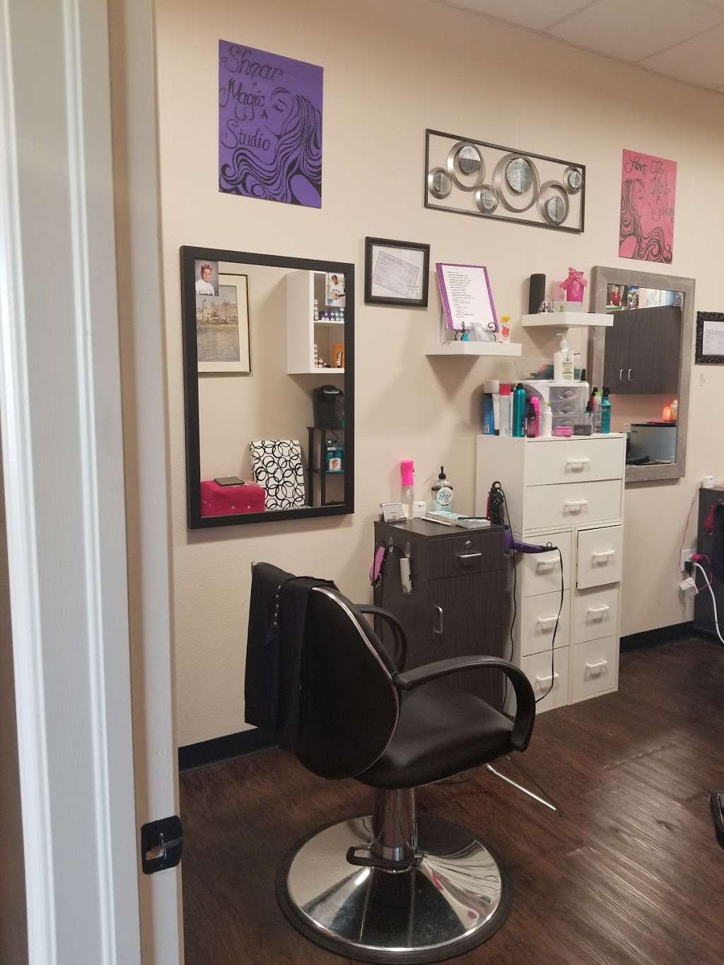 Shear Magic Hair Studio LLC | 420 S Chambers Rd #132, Aurora, CO 80017, USA | Phone: (720) 532-3350