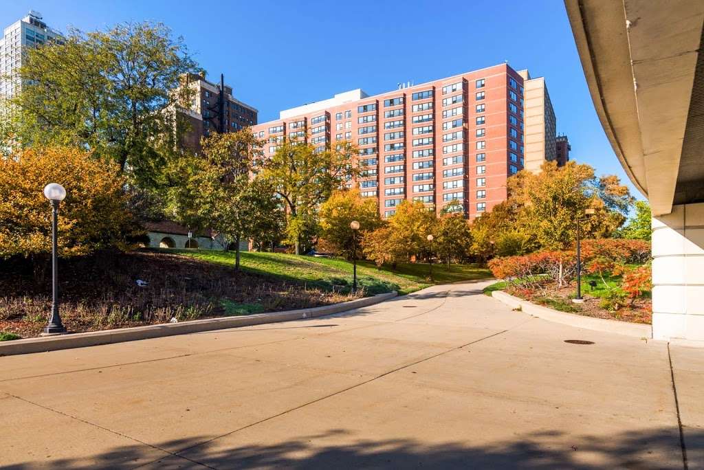 life care at home chicago | 5550 S Shore Dr, Chicago, IL 60637, USA | Phone: (773) 358-7438
