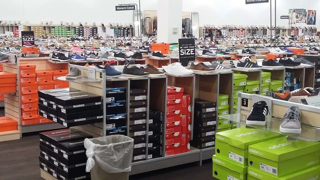 DSW Designer Shoe Warehouse | 400 S State Rd, Springfield, PA 19064, USA | Phone: (610) 690-7313