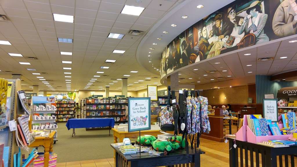 Barnes & Noble | 21 Grand Corner Avenue Washington Center, Gaithersburg, MD 20878, USA | Phone: (301) 721-0860
