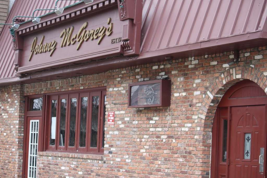 Johnny McGoreys Pub | 131 Front St, Massapequa Park, NY 11762, USA | Phone: (516) 797-8584