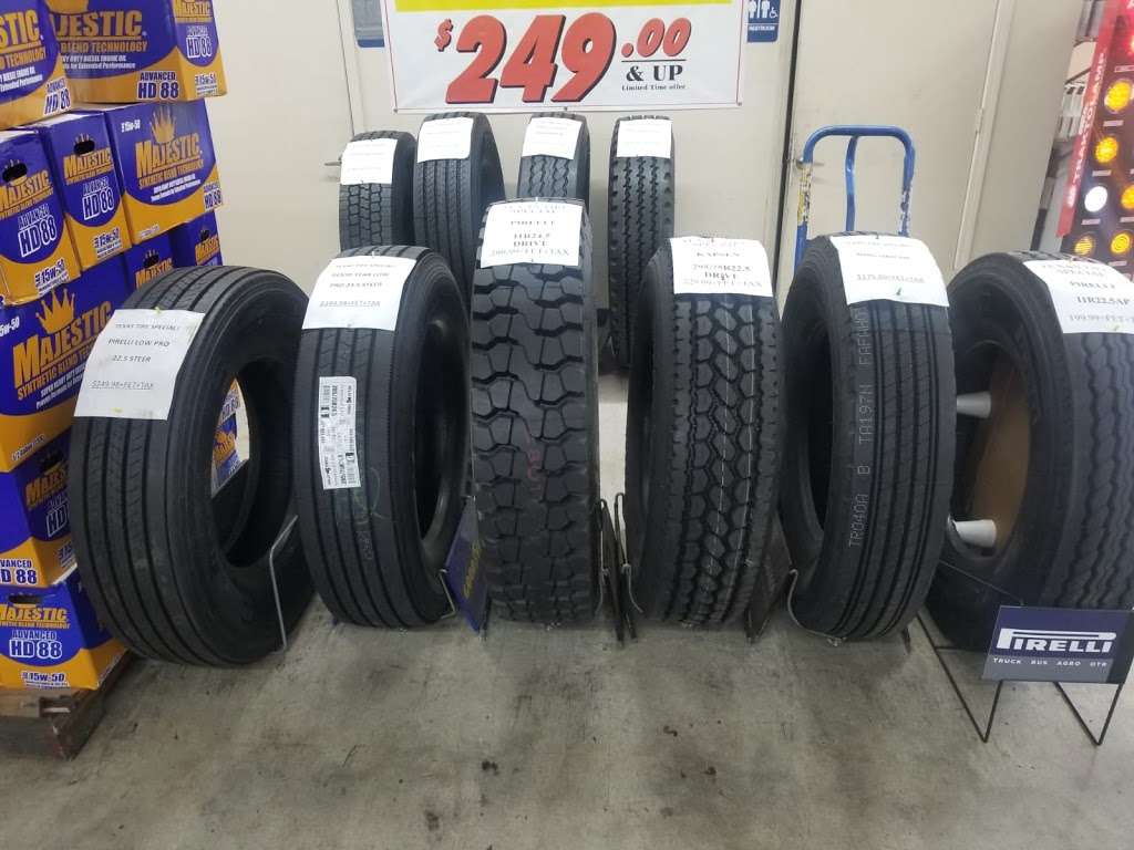 Texas Tire Retail and Wholesale | 2802 N Wayside Dr, Houston, TX 77020, USA | Phone: (713) 675-5500