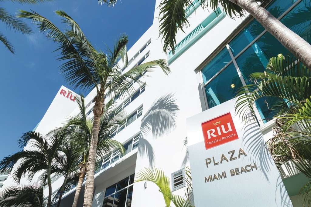 Hotel Riu Plaza Miami Beach | 3101 Collins Ave, Miami, FL 33140, USA | Phone: (305) 673-5333
