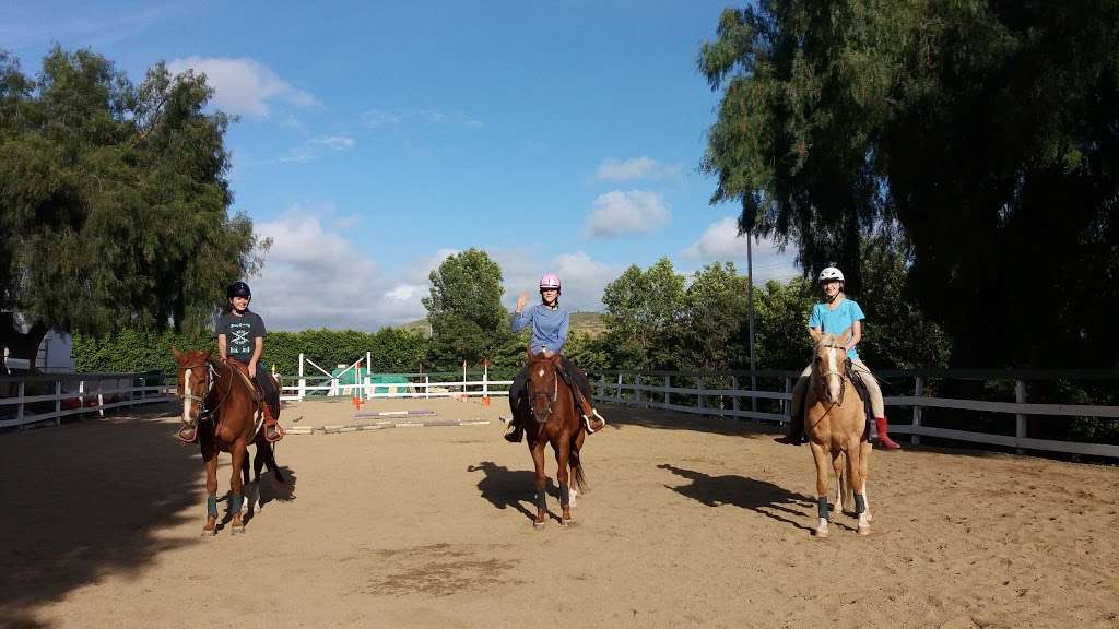 Glory Reins Riding School | 1455 Tierra Rejada Rd, Simi Valley, CA 93065, USA | Phone: (818) 282-3707