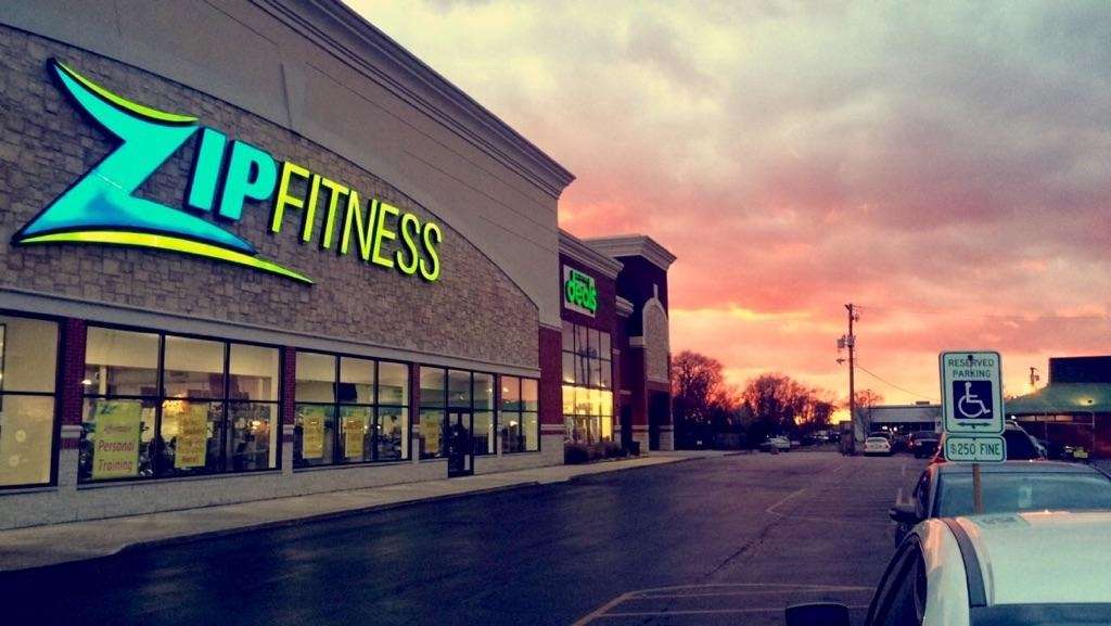 Zip Fitness Round Lake Beach | 817 E Rollins Rd, Round Lake Beach, IL 60073, USA | Phone: (847) 752-8670