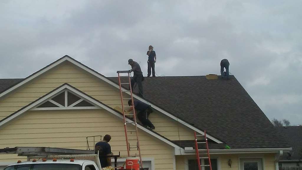 Land Roofing Co Inc | 27204 E 271st St, Harrisonville, MO 64701, USA | Phone: (816) 884-6242