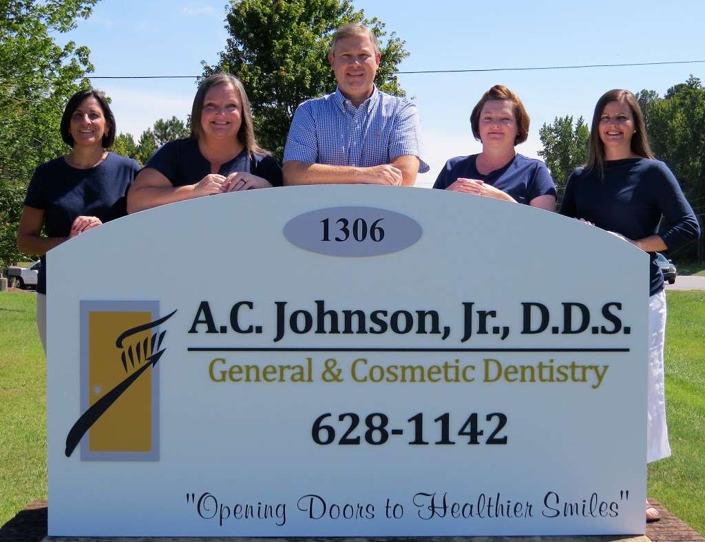 Johnson Jr Alfred C DDS | 1306 Old Fairhope Ct, York, SC 29745, USA | Phone: (803) 628-1142