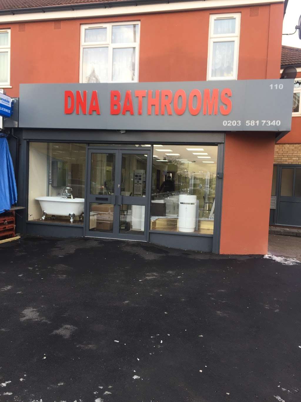 DNA BATHROOMS | Ilford IG3 8EZ, UK | Phone: 020 3581 7340