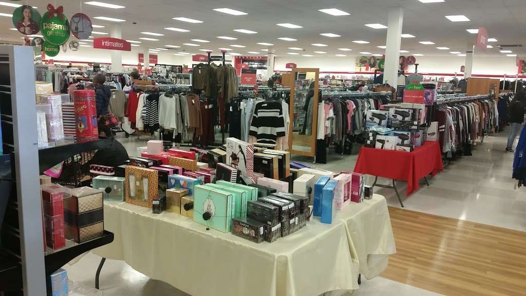 T.J. Maxx | 6352 S Central St, Aurora, CO 80016, USA | Phone: (303) 400-4761