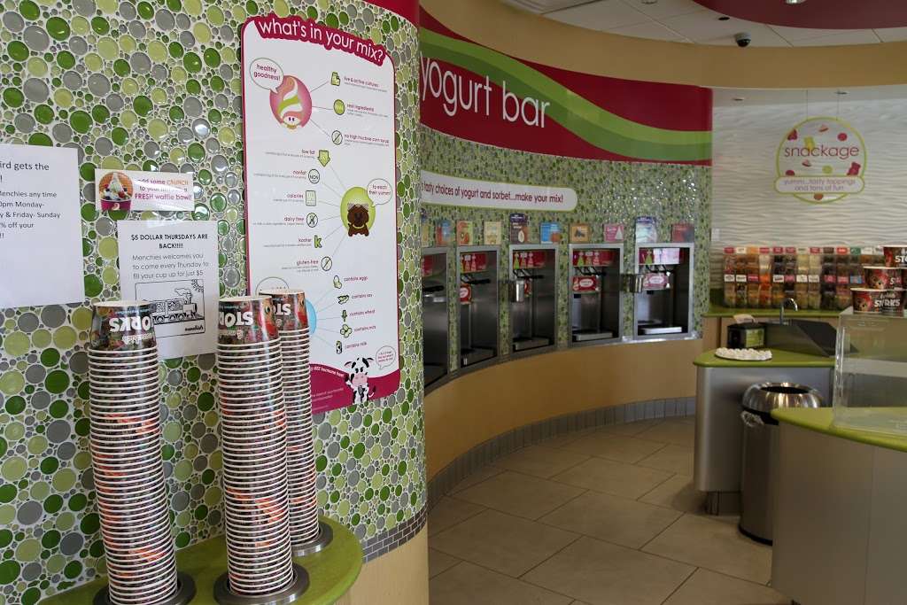 Menchies Frozen Yogurt | 16645 Sierra Lakes Pkwy, Fontana, CA 92336, USA | Phone: (909) 854-3605