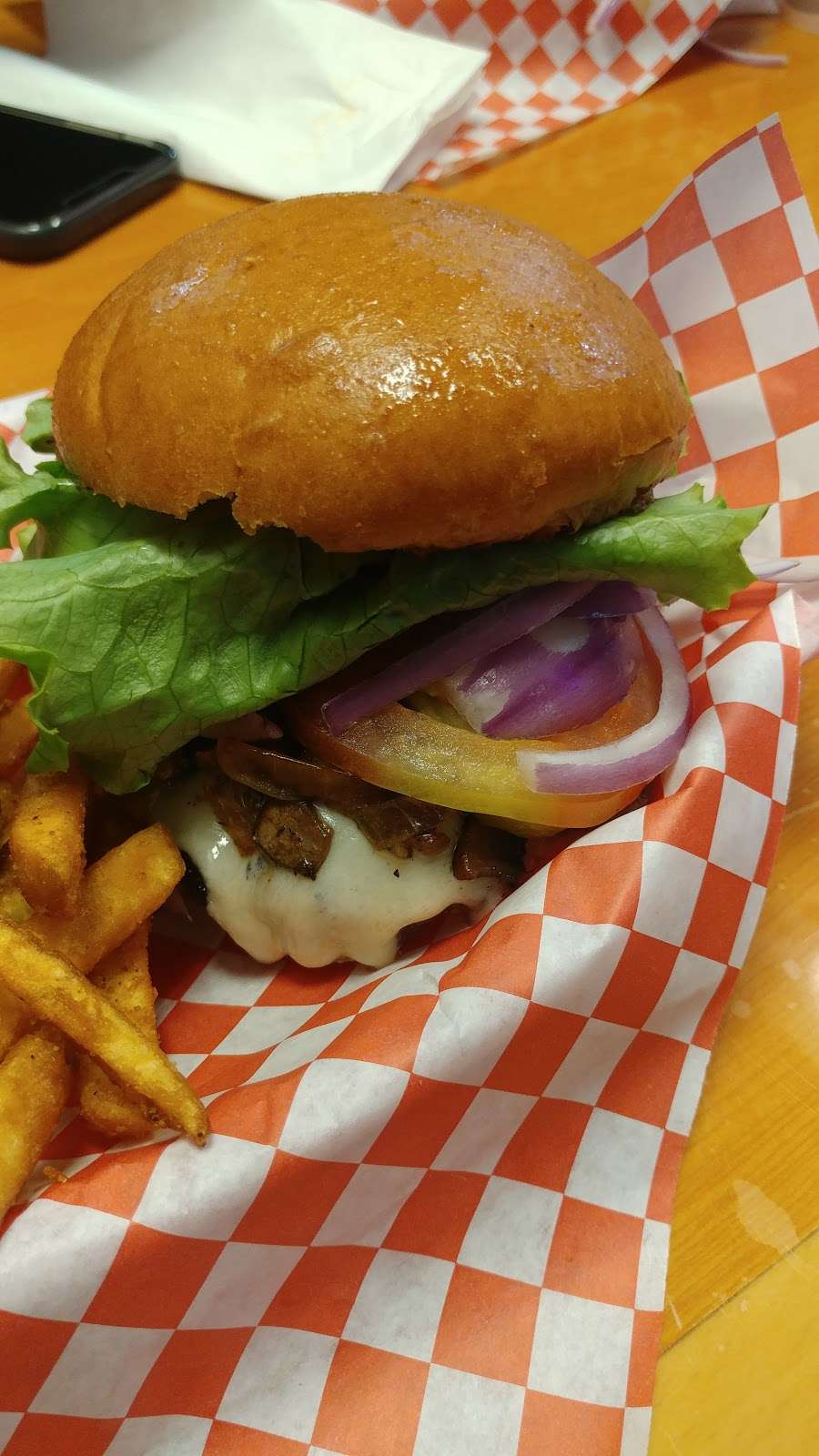 JJs Burger Joint | 2031 Novato Blvd, Novato, CA 94947, USA | Phone: (415) 895-6677