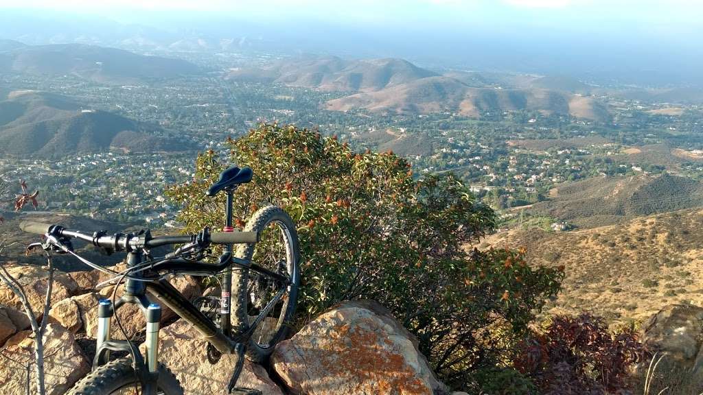 Simi Peak | Oak Park, CA 91377, USA