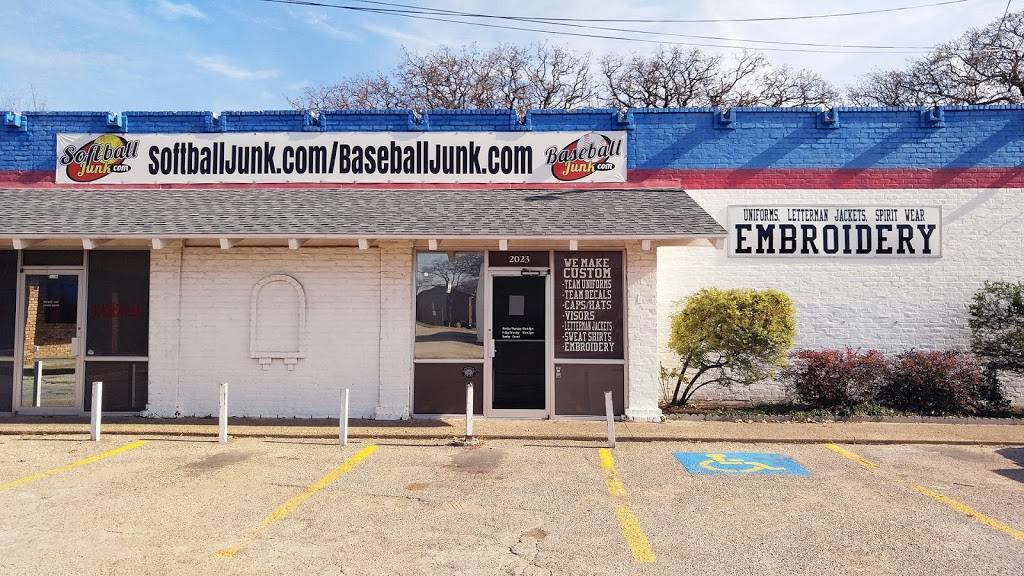 SoftballJunk.com | 2023 S Cooper St, Arlington, TX 76010, USA | Phone: (817) 303-6620