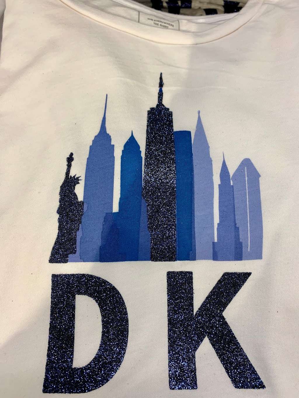 DKNY | 1 Premium Outlets Boulevard #195, Wrentham, MA 02093, USA | Phone: (508) 384-5954