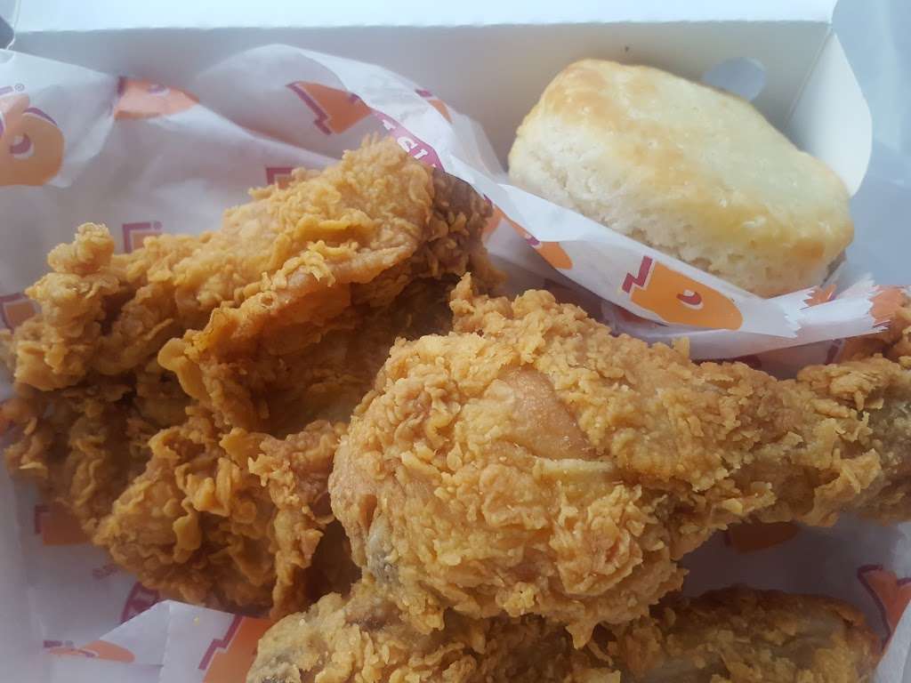 Popeyes Louisiana Kitchen | 5320 Marlboro Pike, District Heights, MD 20747, USA | Phone: (301) 568-1888