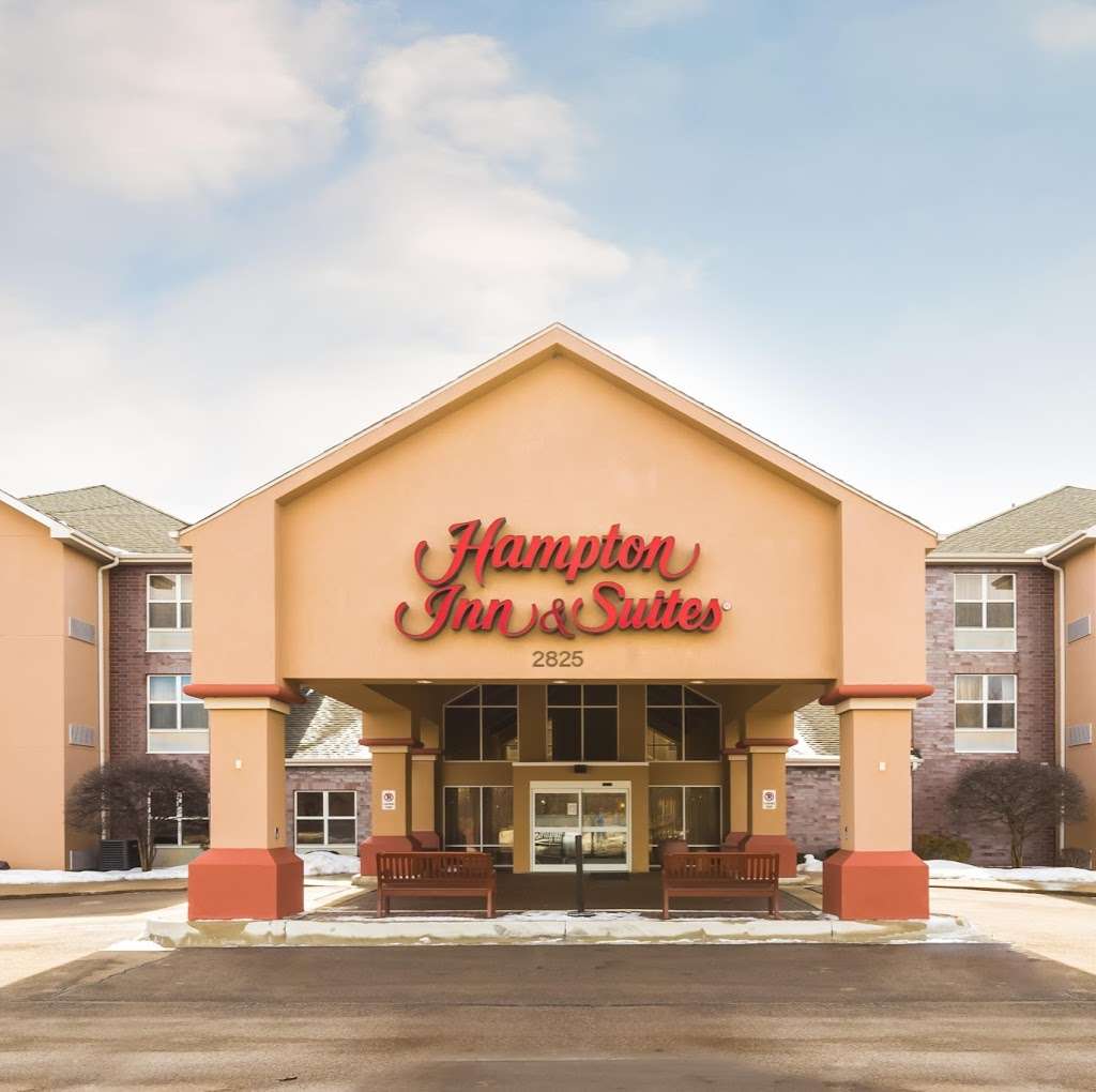 Hampton Inn & Suites Chicago/Hoffman Estates | 2825 Greenspoint Pkwy, Hoffman Estates, IL 60169, USA | Phone: (847) 882-4301