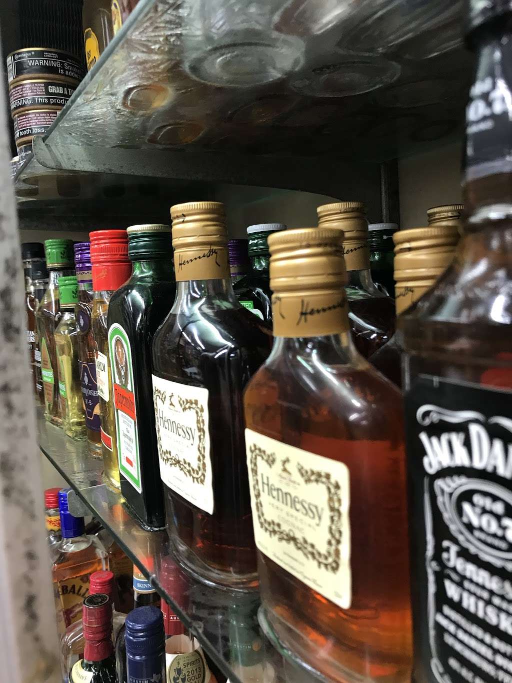 C & H Liquors | 10896 Cedar Ave, Bloomington, CA 92316, USA | Phone: (909) 877-2256