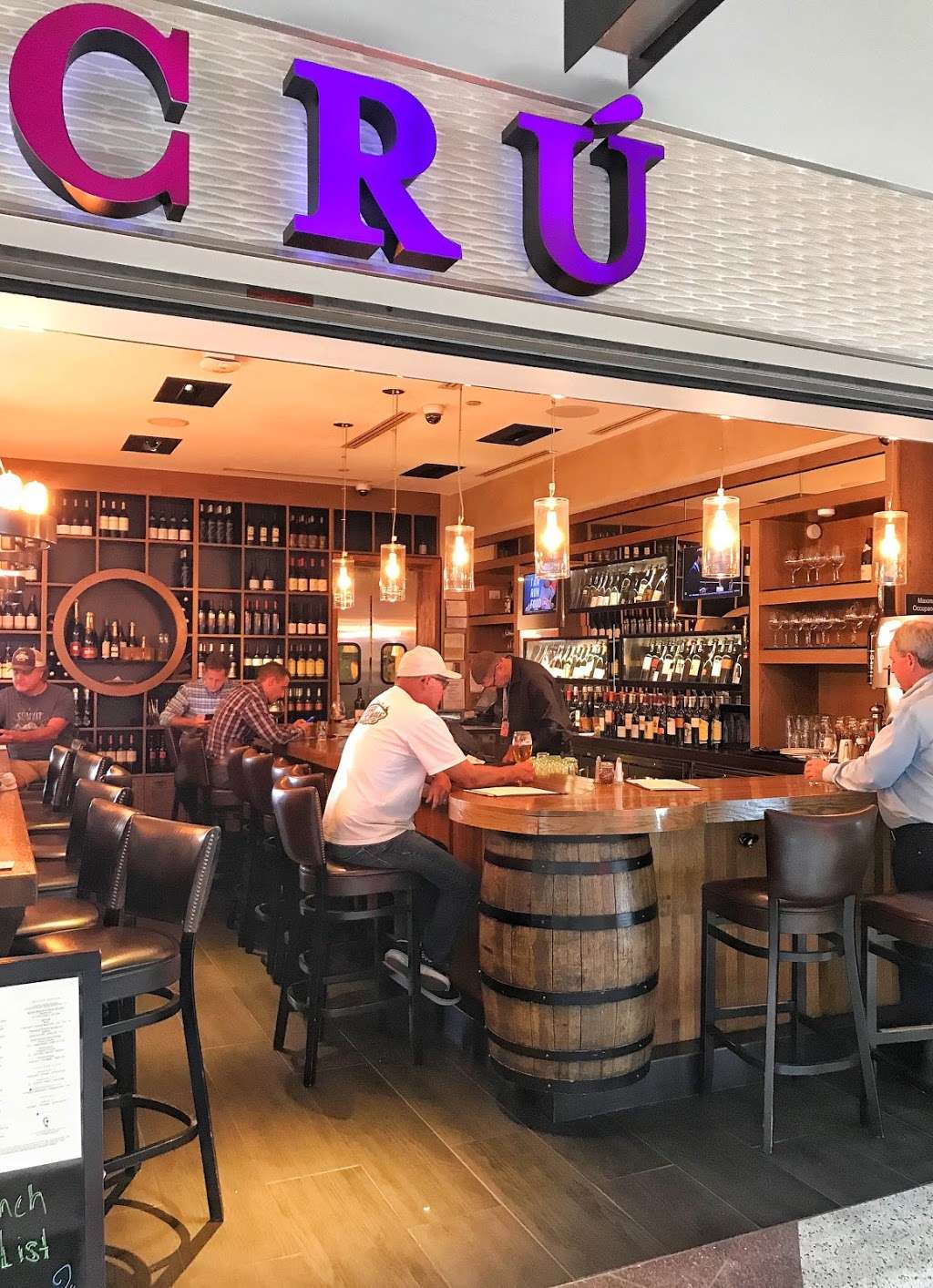 Denver International Airport B&C Concourse | Arrivals – Terminal W, Denver, CO 80249, USA | Phone: (303) 342-2000