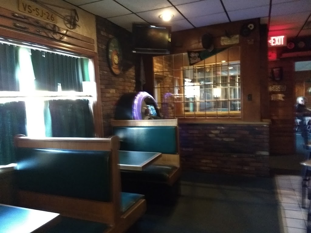 Oak Lounge | 810 N Montello St, Brockton, MA 02301, USA | Phone: (508) 580-8880