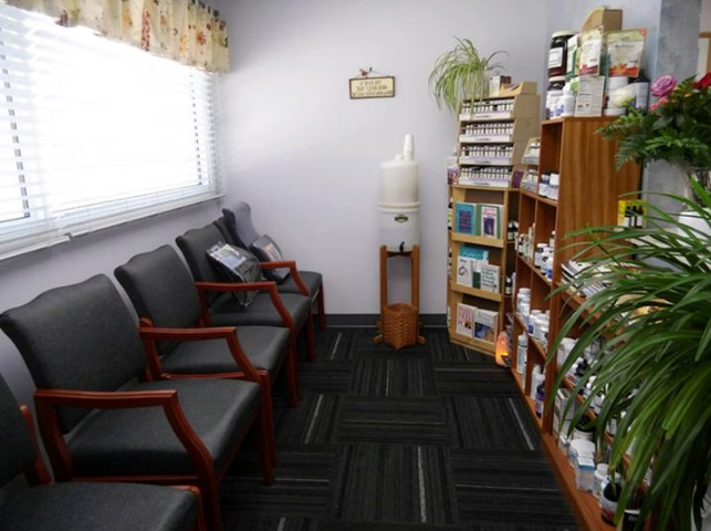 Blossomland Chiropractic Clinic, P.C. | 712 Comings Ave, St Joseph, MI 49085, USA | Phone: (269) 983-8989
