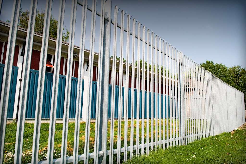 Meopham Fencing Ltd | Wrotham Rd, Meopham, Gravesend DA13 0QB, UK | Phone: 01474 813123