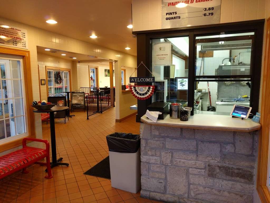 LeDucs Frozen Custard | 240 W Summit Ave, Wales, WI 53183, USA | Phone: (262) 968-2894