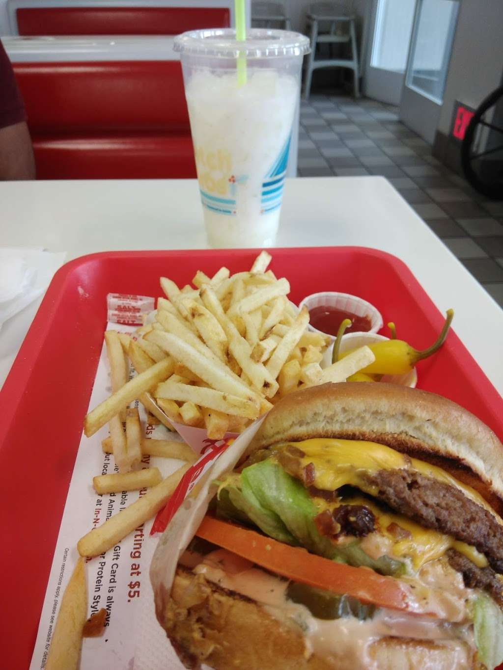 In-N-Out Burger | 1342 S Alma School Rd, Mesa, AZ 85210, USA | Phone: (800) 786-1000