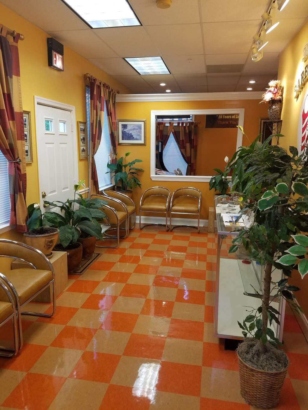 Fort Foote Barber/Beauty Salon | 8701 Oxon Hill Rd, Fort Washington, MD 20744 | Phone: (301) 839-3383