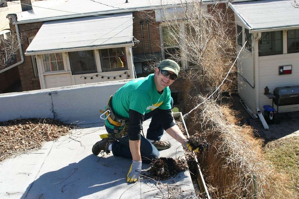 Denver Gutter Cleaning | 7887 W. 16th Ave., Lakewood, CO 80215 | Phone: (720) 238-3860