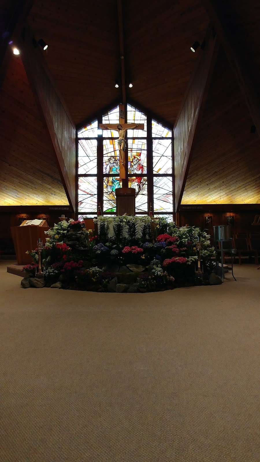 St Elizabeth Seton Church | 520 Ridgebury Rd, Ridgefield, CT 06877, USA | Phone: (203) 438-7292